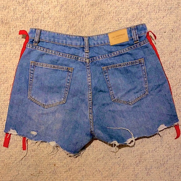 Lili Sidonio Molly Bracken Shorts - Picture 2 of 3